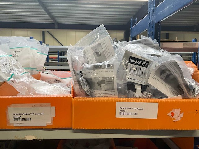 Partij netwerk en audio aansluitmateriaal - afbeelding 2 van  6