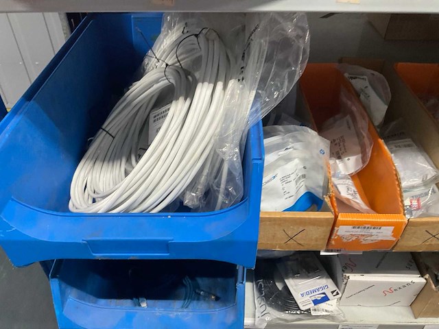 Partij netwerk en audio aansluitmateriaal - afbeelding 2 van  26