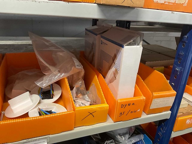 Partij netwerk en audio aansluitmateriaal - afbeelding 10 van  26