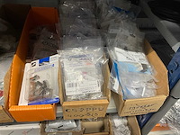 Partij netwerk en audio aansluitmateriaal - afbeelding 26 van  26