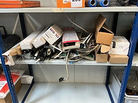 Partij netwerkinstallatiemateriaal - afbeelding 2 van  5