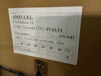 Partij new line vibram hiking schoenen (189x) - afbeelding 4 van  4