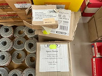 Partij nieten en schroeven en nagels - afbeelding 4 van  7