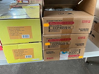 Partij nieten en schroeven en nagels - afbeelding 7 van  7