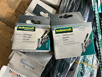 Partij nieten & metaal zaagbladen - afbeelding 1 van  1