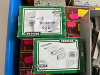 Partij nieten - afbeelding 3 van  8