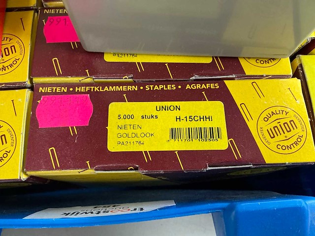 Partij nieten - afbeelding 6 van  8