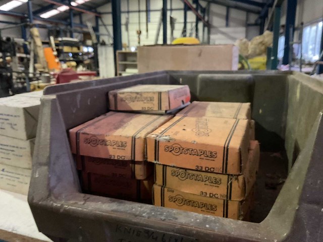 Partij nieten - afbeelding 3 van  5