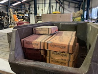 Partij nieten - afbeelding 3 van  5