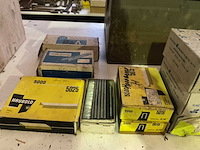 Partij nieten - afbeelding 5 van  5