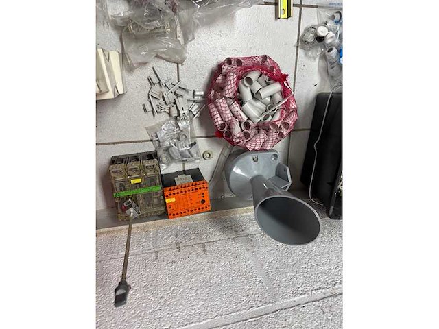 Partij nieuwe electro onderdelen - afbeelding 1 van  6