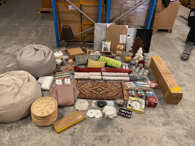 Partij nieuwe en gebruikte woonaccessoires - afbeelding 1 van  5