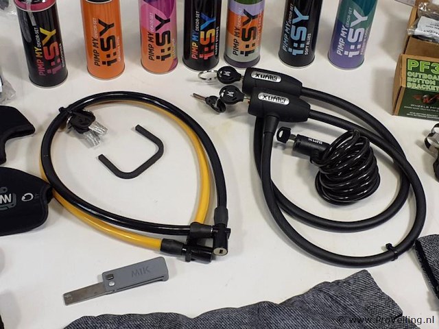 Partij nieuwe fiets onderdelen, fiets decoratie en kleine multitools - afbeelding 7 van  9