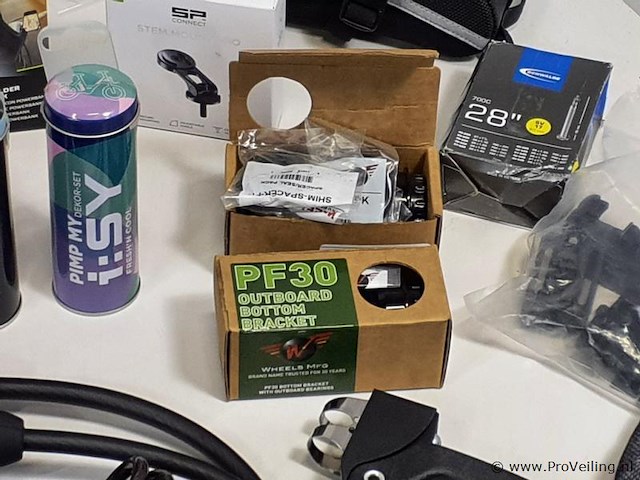 Partij nieuwe fiets onderdelen, fiets decoratie en kleine multitools - afbeelding 9 van  9