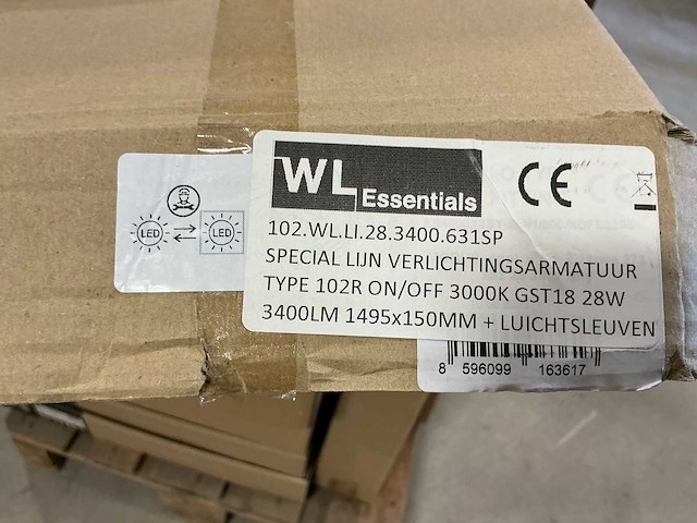 Partij nieuwe professionele led-verlichtingsarmaturen van diverse a-merken, waaronder intra lighting, grok (leds c4) en luce (30x) - afbeelding 2 van  22