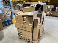 Partij nieuwe professionele led-verlichtingsarmaturen van diverse a-merken, waaronder intra lighting, grok (leds c4) en luce (30x) - afbeelding 16 van  22