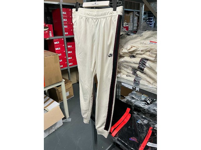 Partij nike heren pants loose fit/taper leg (24x) - afbeelding 2 van  10