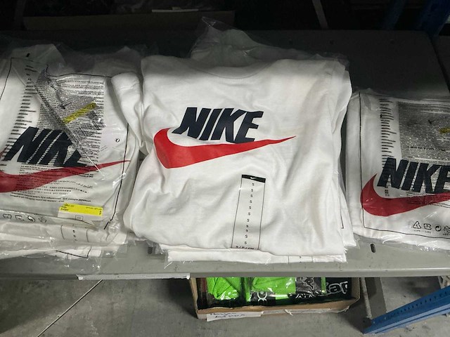 Partij nike kinder shirts (182x) - afbeelding 2 van  11