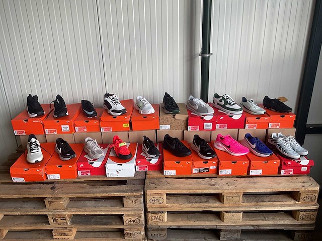 Partij nike schoenen (20x) - afbeelding 2 van  8