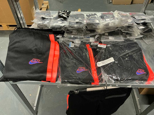 Partij nike shorts heren (12x) - afbeelding 3 van  8