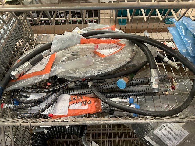 Partij nonmettalic hose assembly - afbeelding 1 van  4