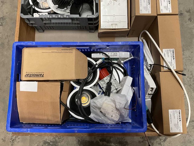 Partij (nood) verlichting - afbeelding 2 van  10