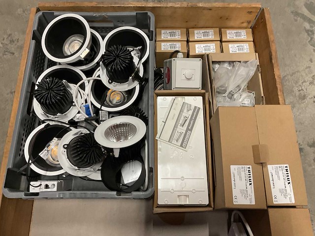 Partij (nood) verlichting - afbeelding 3 van  10