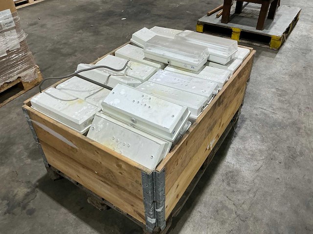 Partij noodverlichting - afbeelding 3 van  6