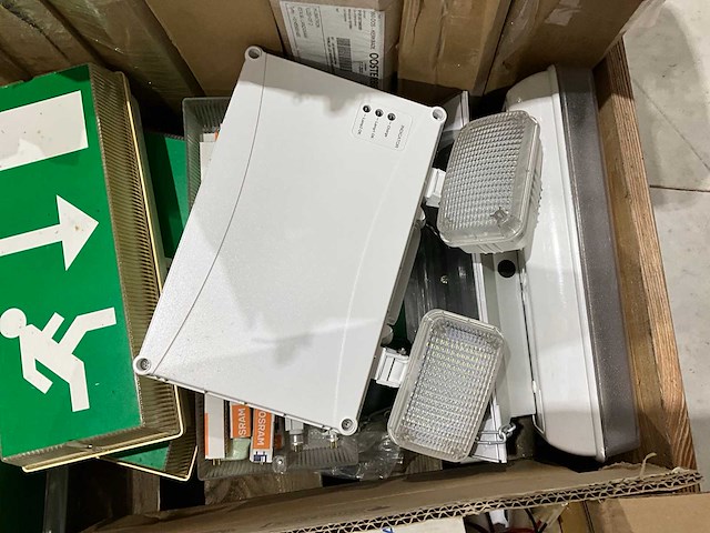 Partij noodverlichting - afbeelding 8 van  11