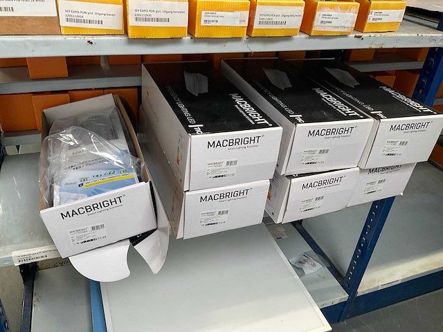 Partij noodverlichtingsarmaturen en pictogrammen - afbeelding 7 van  8