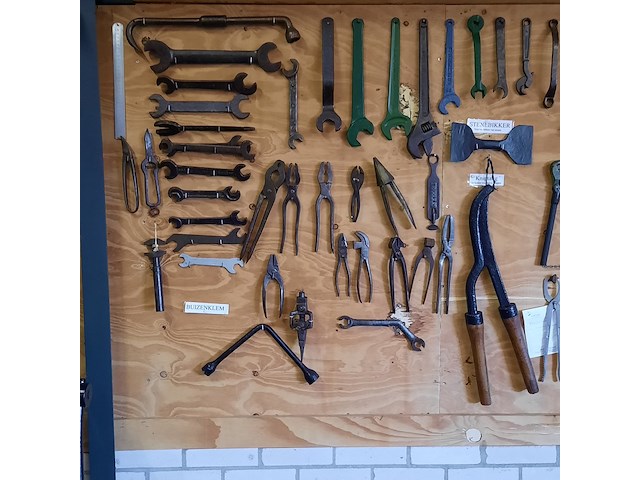 Partij nostalgisch handgereedschap - afbeelding 2 van  10