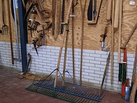 Partij nostalgisch handgereedschap - afbeelding 1 van  8