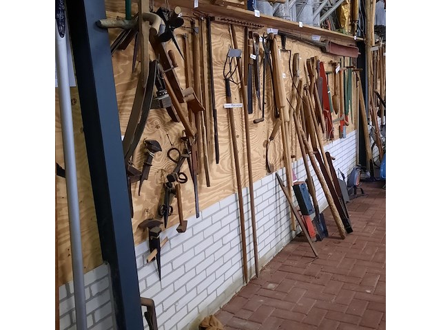 Partij nostalgisch handgereedschap - afbeelding 2 van  8