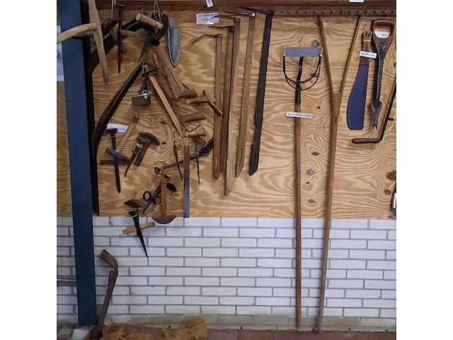 Partij nostalgisch handgereedschap - afbeelding 3 van  8