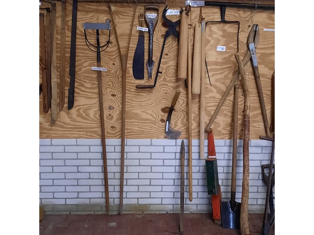 Partij nostalgisch handgereedschap - afbeelding 4 van  8