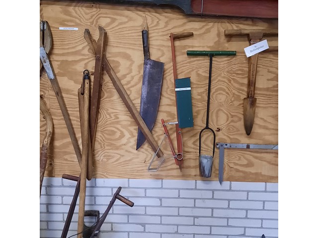 Partij nostalgisch handgereedschap - afbeelding 6 van  8