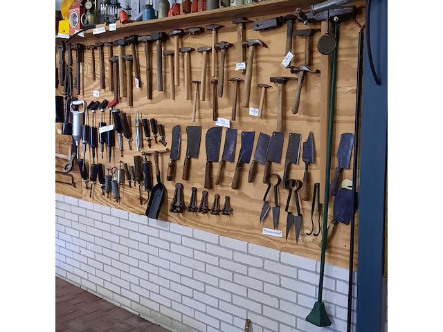 Partij nostalgisch handgereedschap - afbeelding 2 van  8