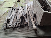 Partij nostalgische muurankers en toebehoren - afbeelding 9 van  12