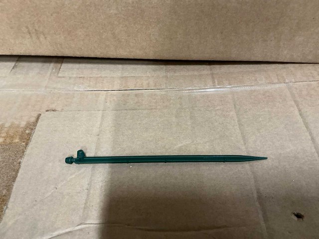 Partij np stekers 15cm groen reg (155000x) - afbeelding 1 van  2