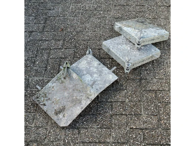 Partij o-consoles met pen & 4x o-console hoekvlonder, layher, allround, in stapelbak - afbeelding 6 van  6