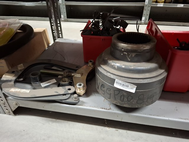 Partij o.a. aftakasdelen, snijmessen met houders - afbeelding 4 van  17