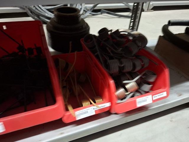 Partij o.a. aftakasdelen, snijmessen met houders - afbeelding 8 van  17