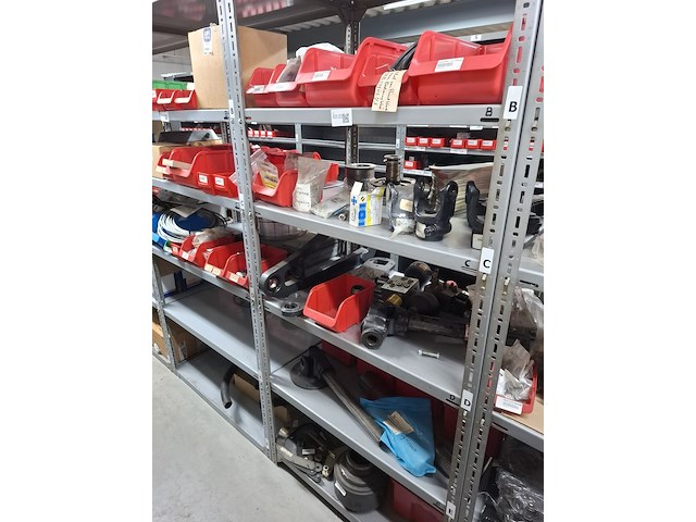 Partij o.a. aftakasdelen, snijmessen met houders - afbeelding 1 van  17