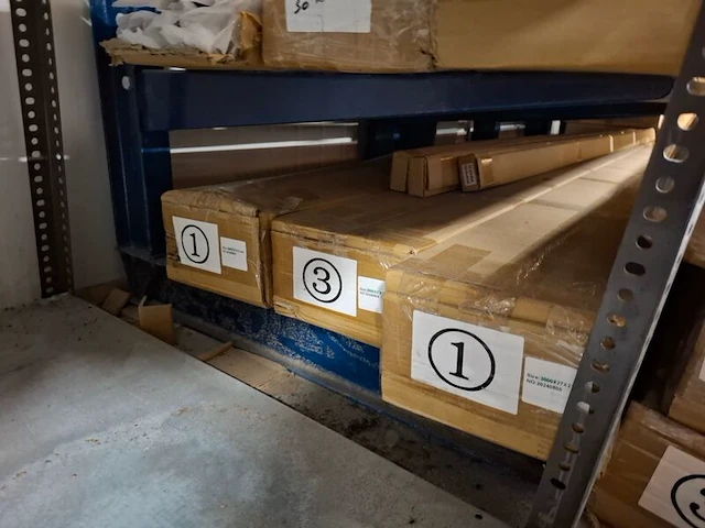Partij o.a. akoestische panelen en eindprofielen - afbeelding 9 van  10