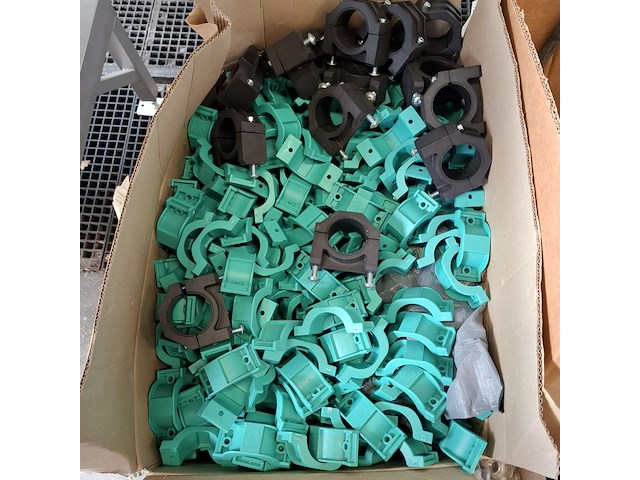 Partij o.a. buisklem- en installatiemateriaal - afbeelding 1 van  16