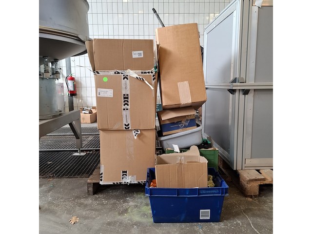 Partij o.a. buisklem- en installatiemateriaal - afbeelding 10 van  16