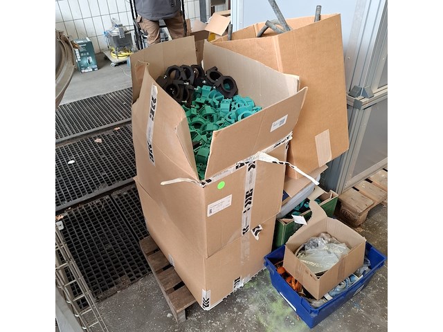 Partij o.a. buisklem- en installatiemateriaal - afbeelding 12 van  16