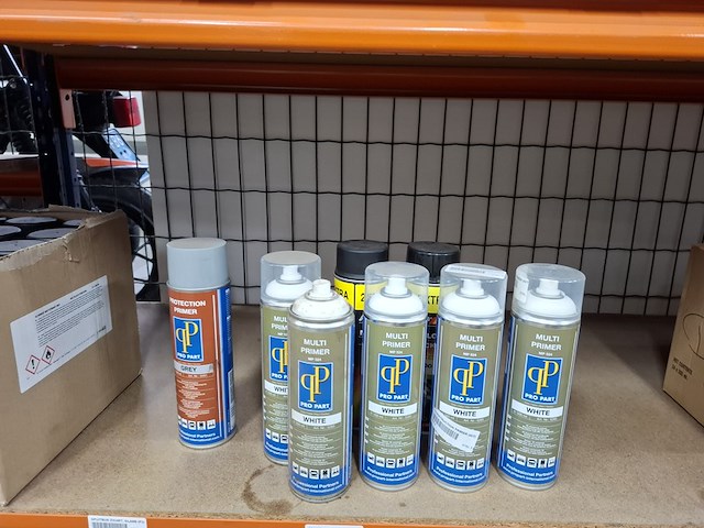 Partij o.a. spuitbussen - afbeelding 8 van  17