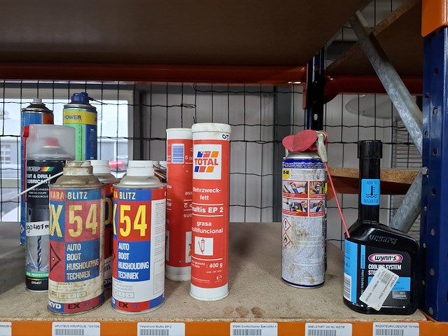 Partij o.a. spuitbussen - afbeelding 16 van  17