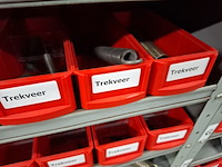 Partij o.a. veren en klemmen - afbeelding 3 van  17